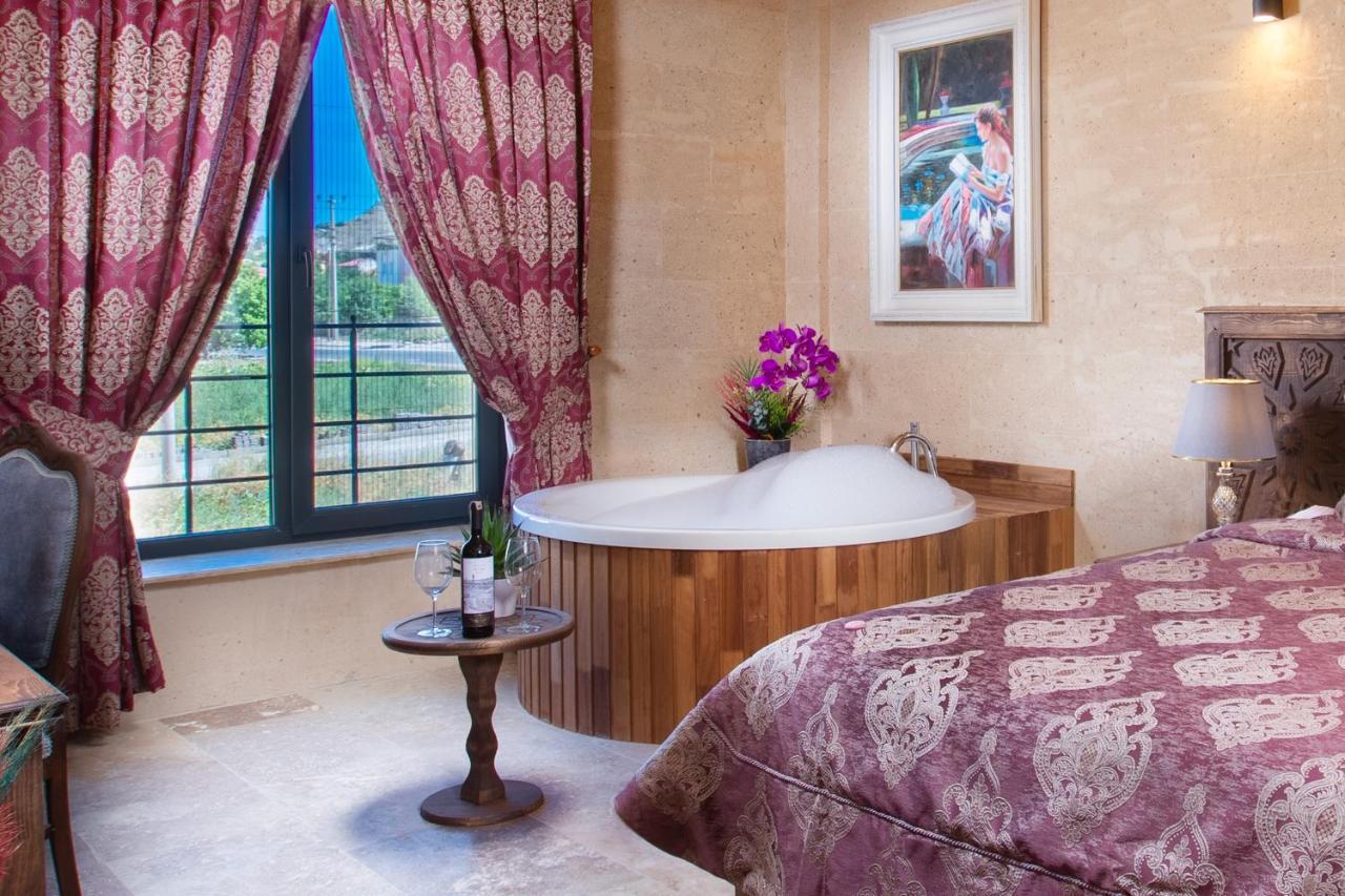 Cappadocia Pyramid Stone House Hotel Uchisar Exterior photo