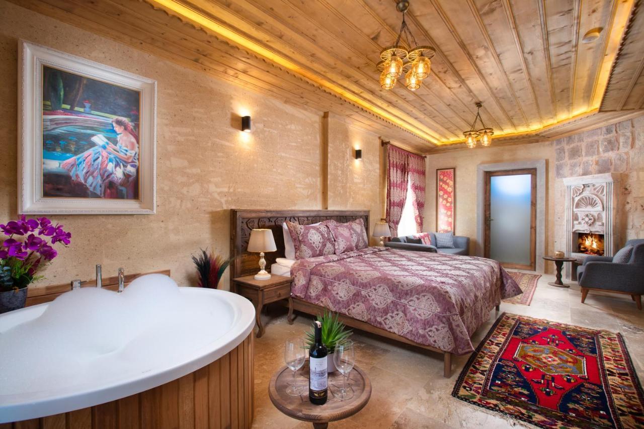 Cappadocia Pyramid Stone House Hotel Uchisar Exterior photo