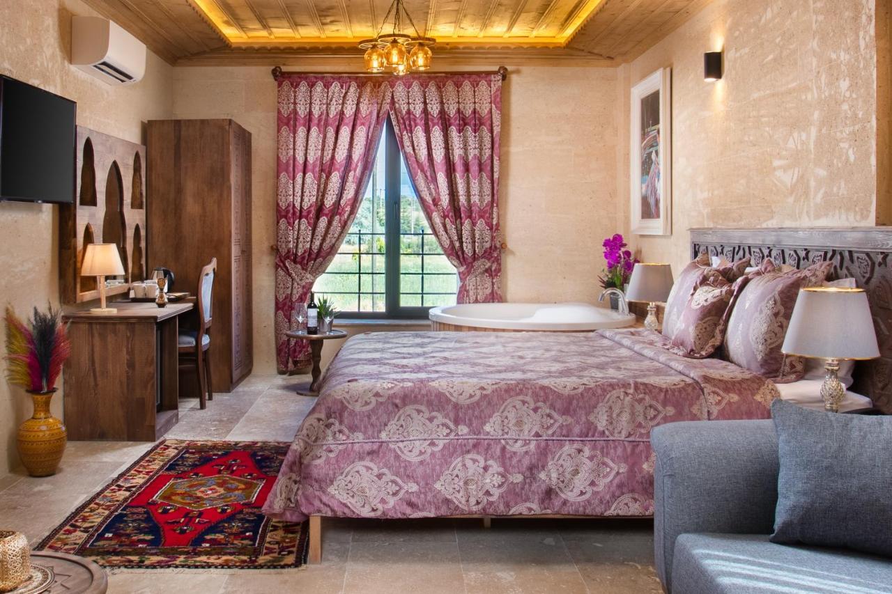 Cappadocia Pyramid Stone House Hotel Uchisar Exterior photo