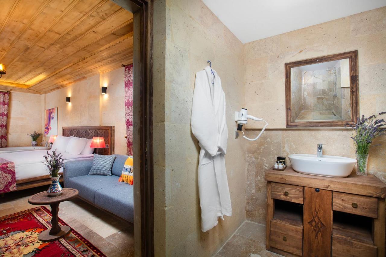 Cappadocia Pyramid Stone House Hotel Uchisar Exterior photo