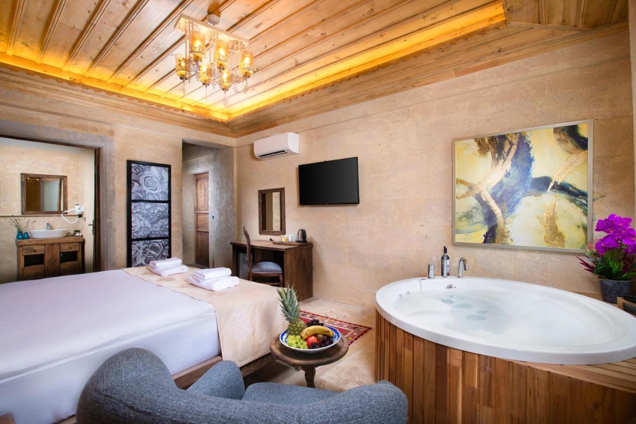 Cappadocia Pyramid Stone House Hotel Uchisar Exterior photo