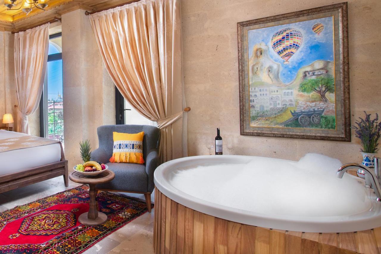 Cappadocia Pyramid Stone House Hotel Uchisar Exterior photo