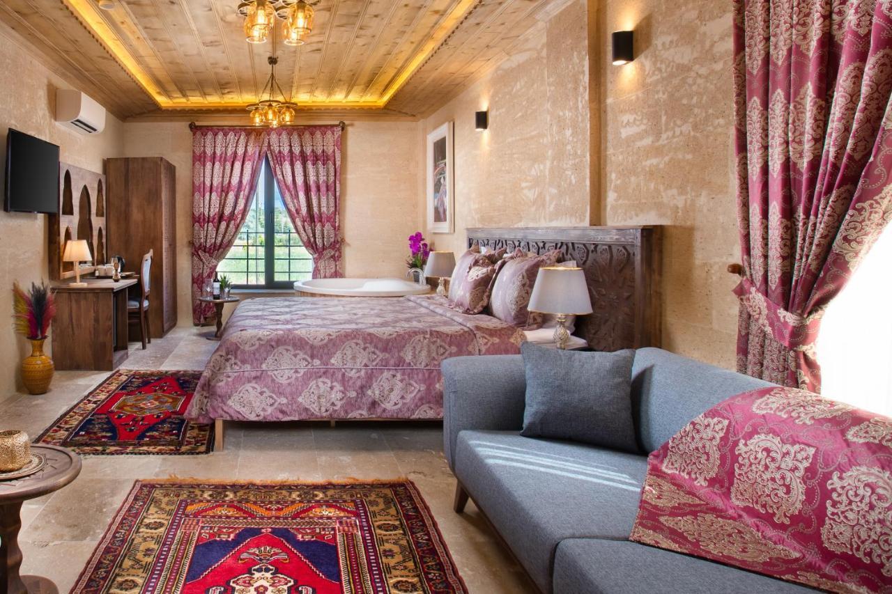Cappadocia Pyramid Stone House Hotel Uchisar Exterior photo