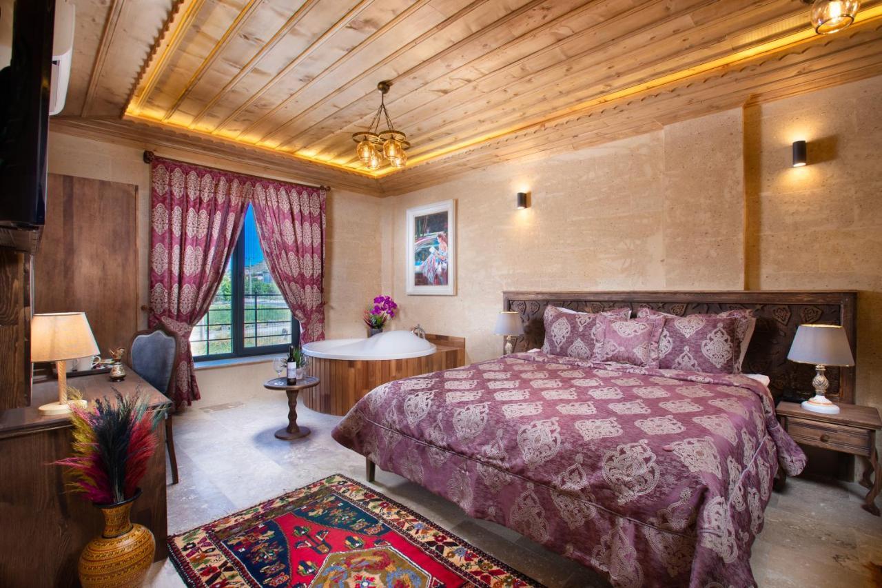 Cappadocia Pyramid Stone House Hotel Uchisar Exterior photo