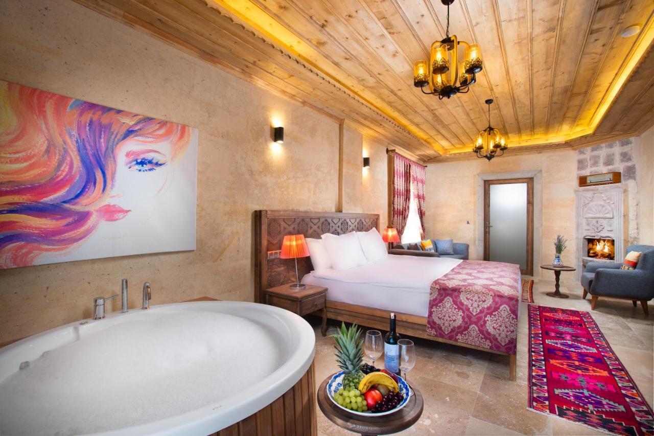 Cappadocia Pyramid Stone House Hotel Uchisar Exterior photo