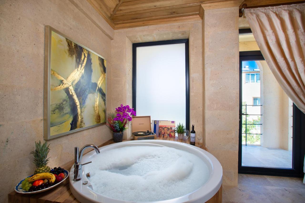 Cappadocia Pyramid Stone House Hotel Uchisar Exterior photo