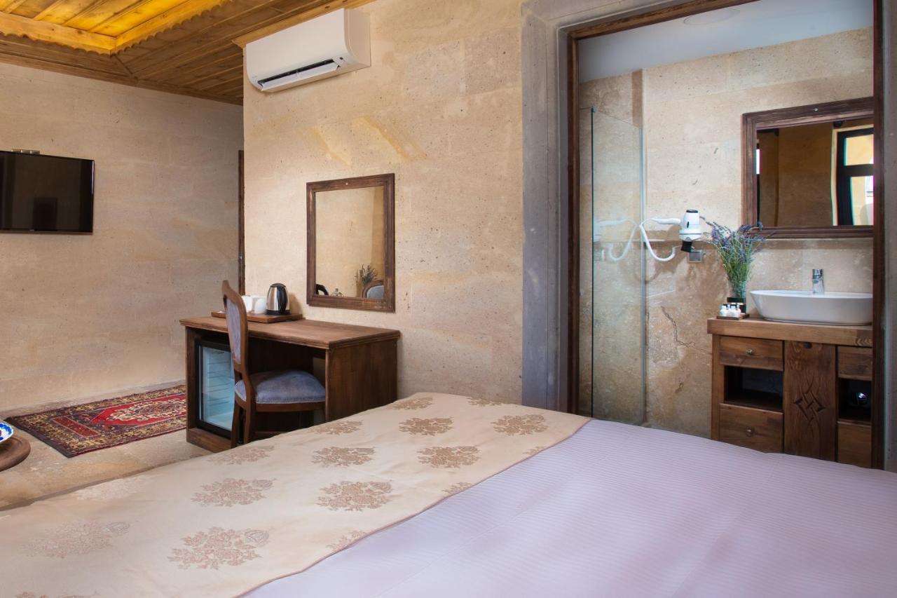 Cappadocia Pyramid Stone House Hotel Uchisar Exterior photo