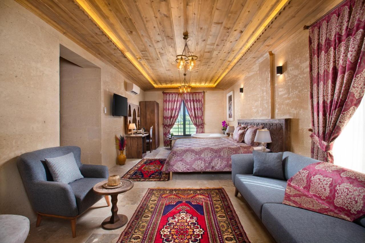 Cappadocia Pyramid Stone House Hotel Uchisar Exterior photo