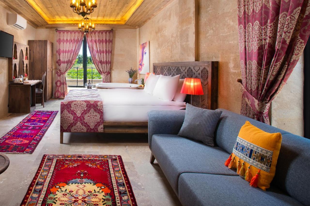 Cappadocia Pyramid Stone House Hotel Uchisar Exterior photo
