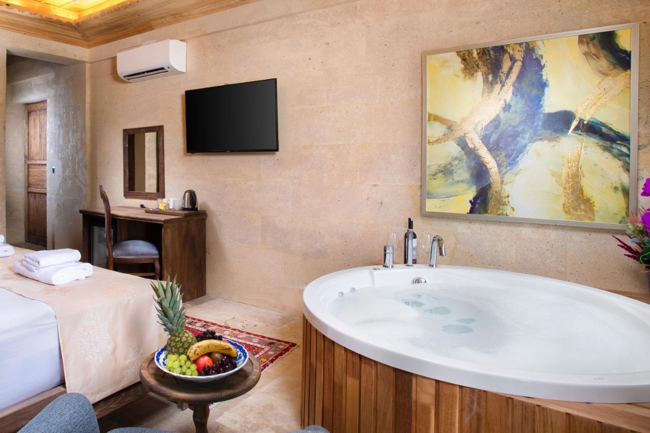 Cappadocia Pyramid Stone House Hotel Uchisar Exterior photo