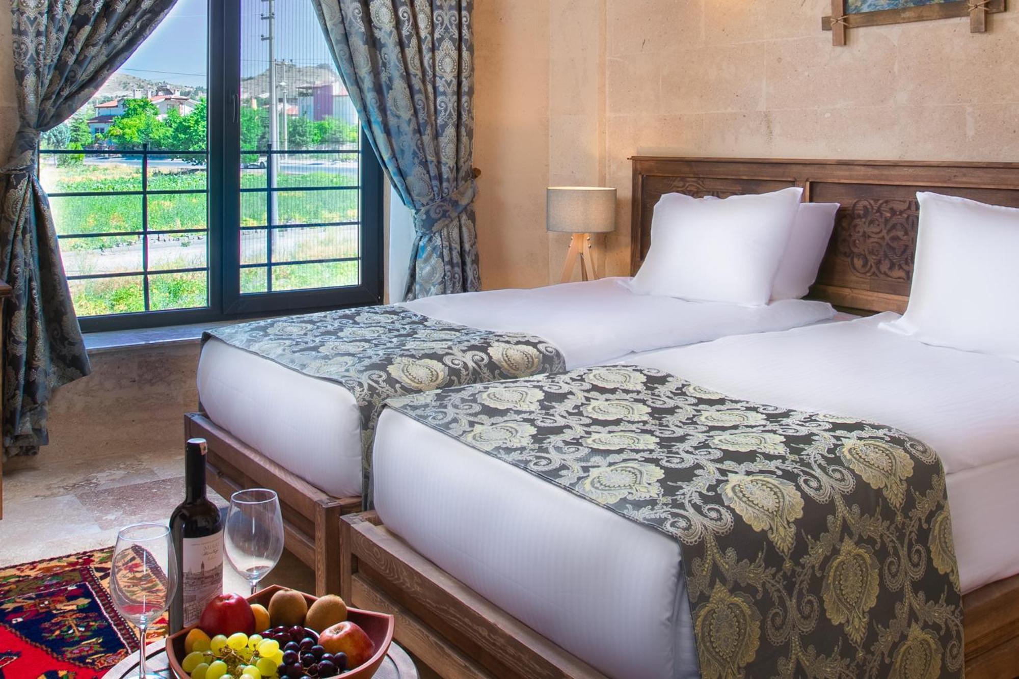 Cappadocia Pyramid Stone House Hotel Uchisar Exterior photo