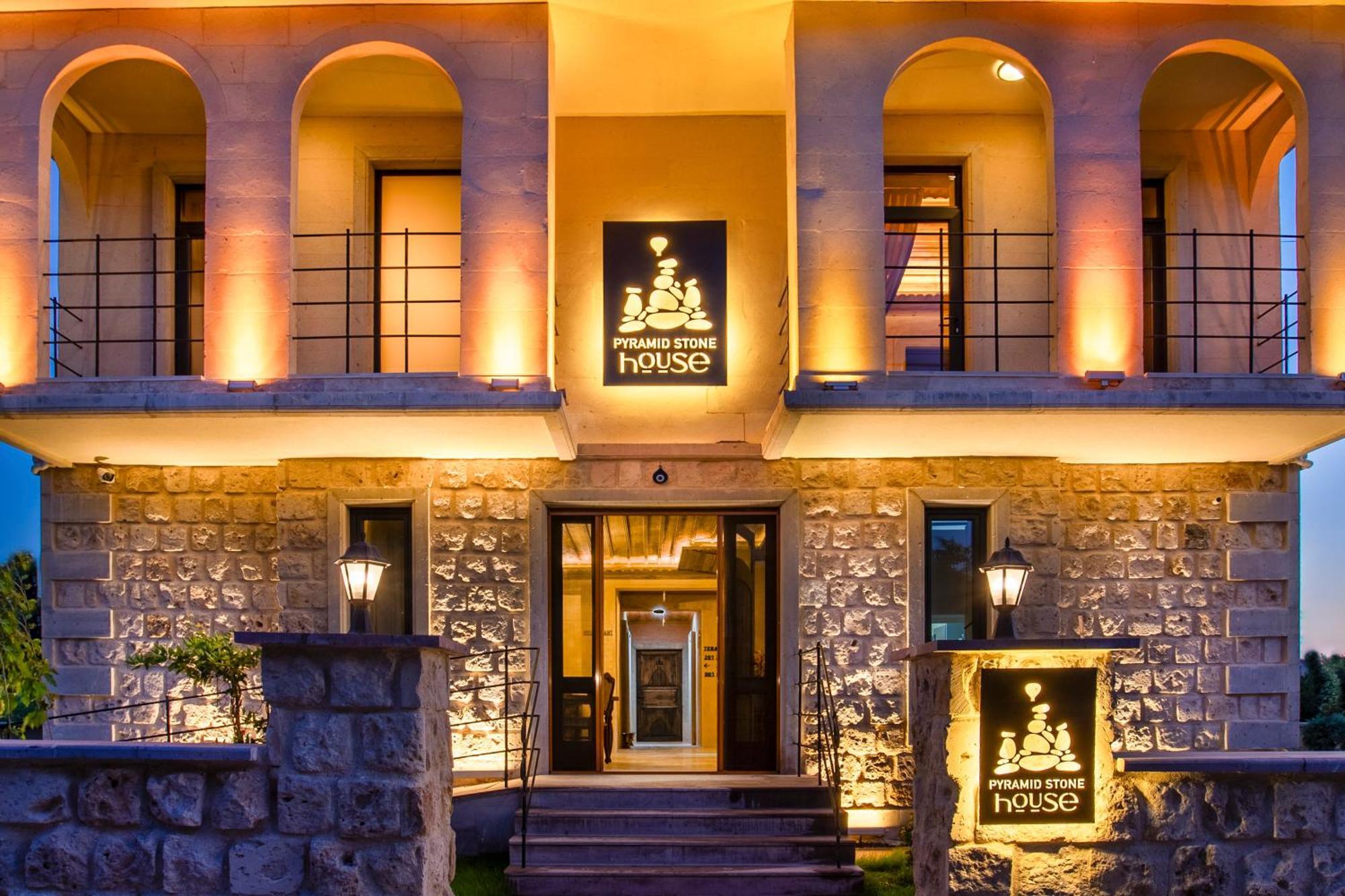Cappadocia Pyramid Stone House Hotel Uchisar Exterior photo
