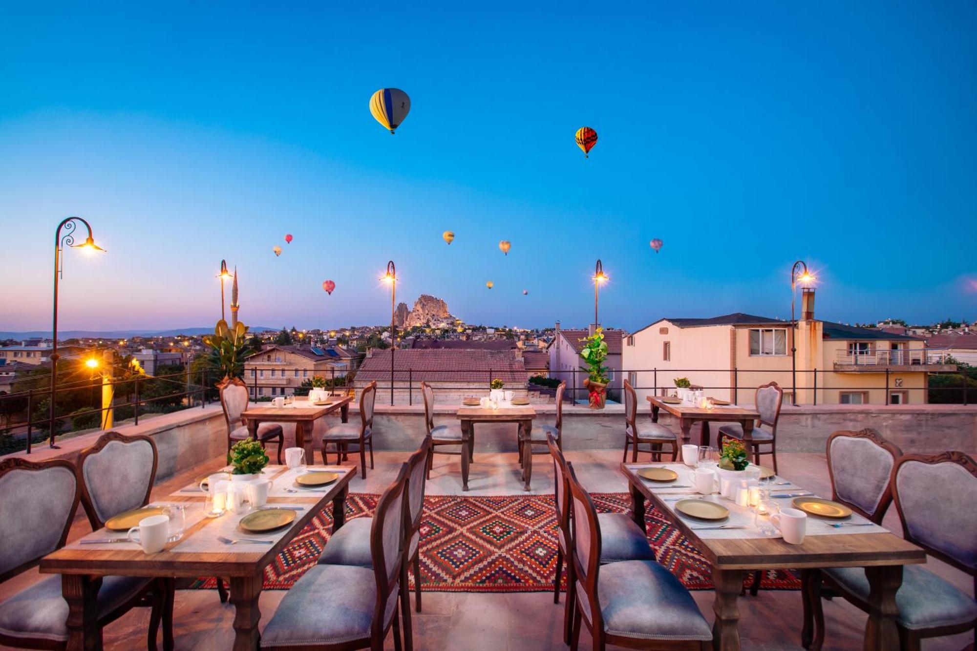 Cappadocia Pyramid Stone House Hotel Uchisar Exterior photo