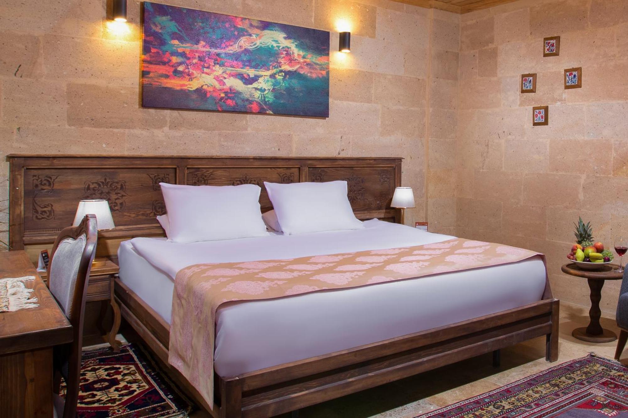 Cappadocia Pyramid Stone House Hotel Uchisar Exterior photo